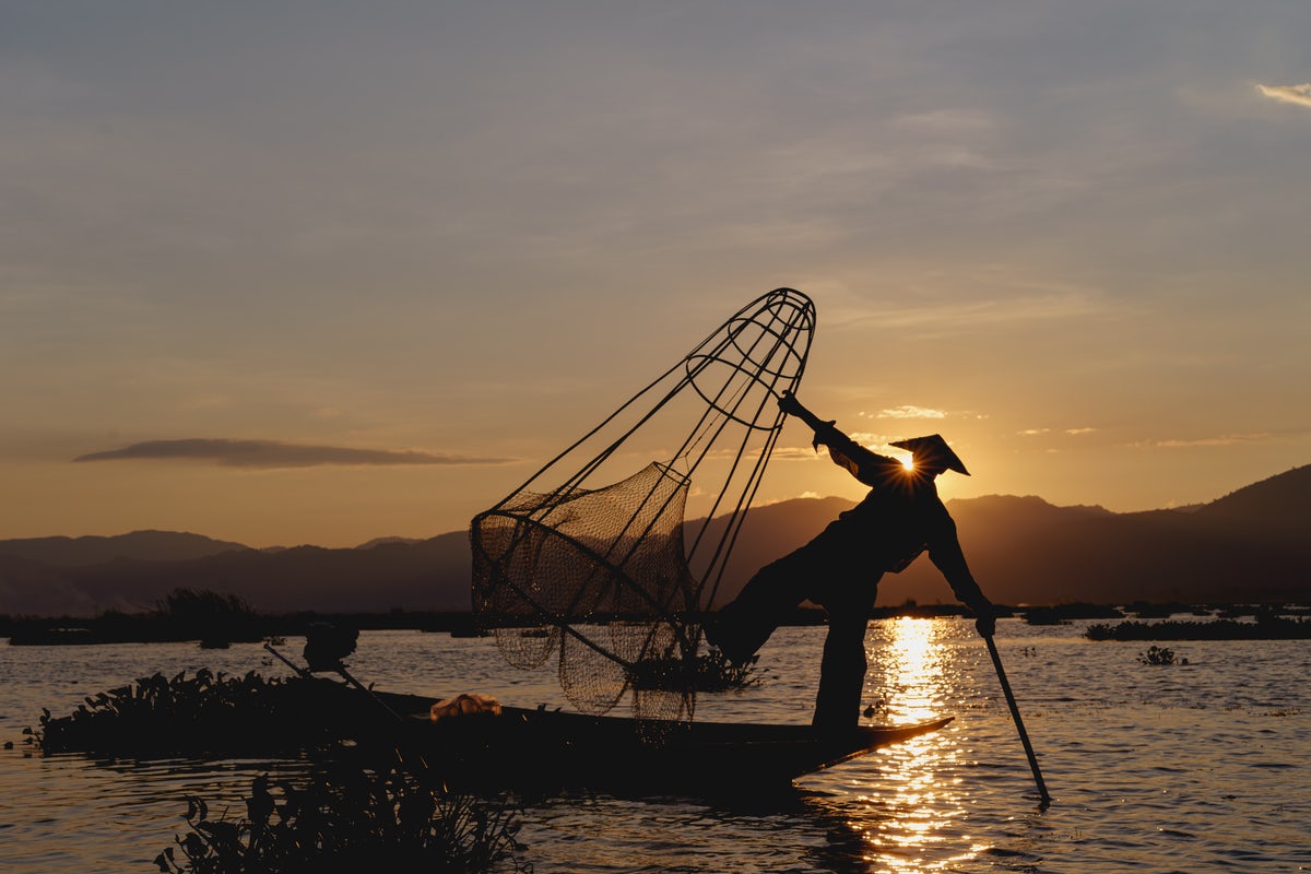 Les pêcheurs sur le lac Inlé