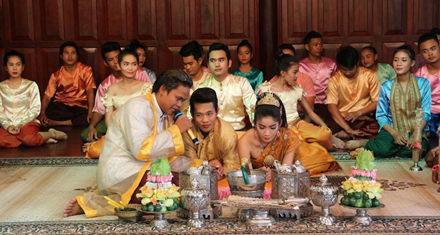 La cérémonie de mariage khmer au village culturel cambodgien