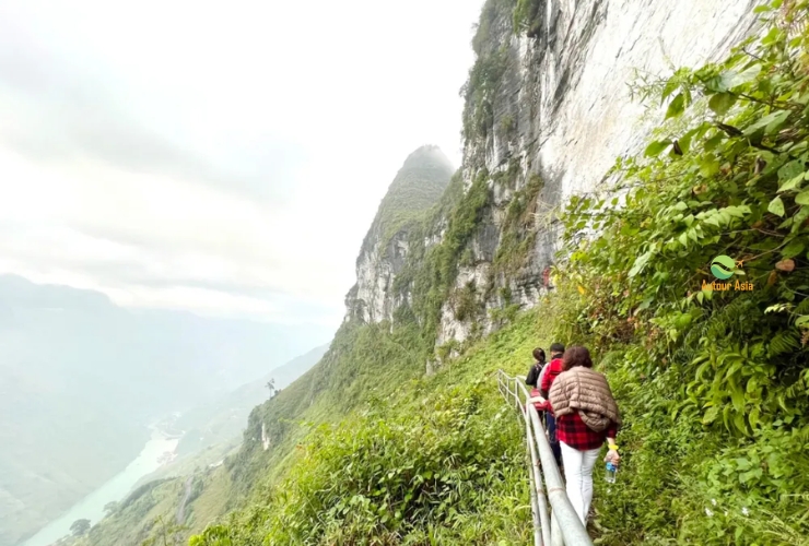 Explorer le Sky Walk de Ma Pi Leng - Une expérience unique à Ha Giang Vietnam