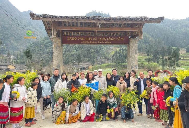 Rencontrer les minorités ethniques de Ha Giang et explorer leurs villages traditionnels