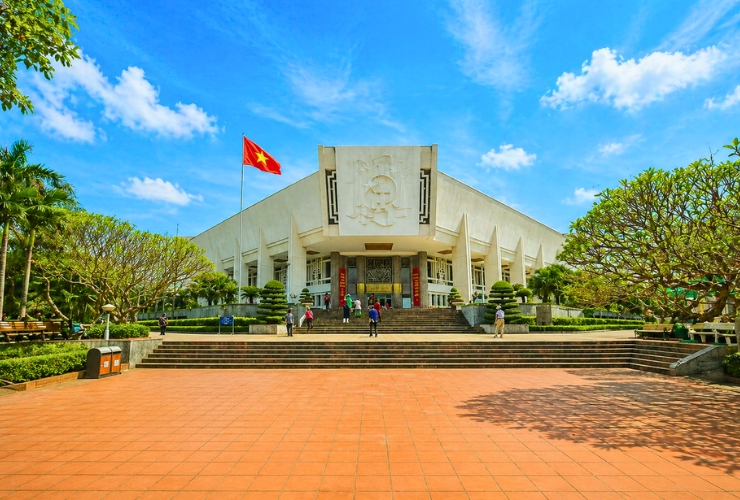 Parcours culturel au Musée Ho Chi Minh près de la Pagode au Pilier Unique