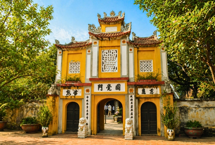 Découverte du portail Tam Quan à la Pagode au Pilier Unique