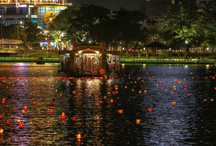 Hue impériale au fil de l’eau – Une croisière nocturne inoubliable