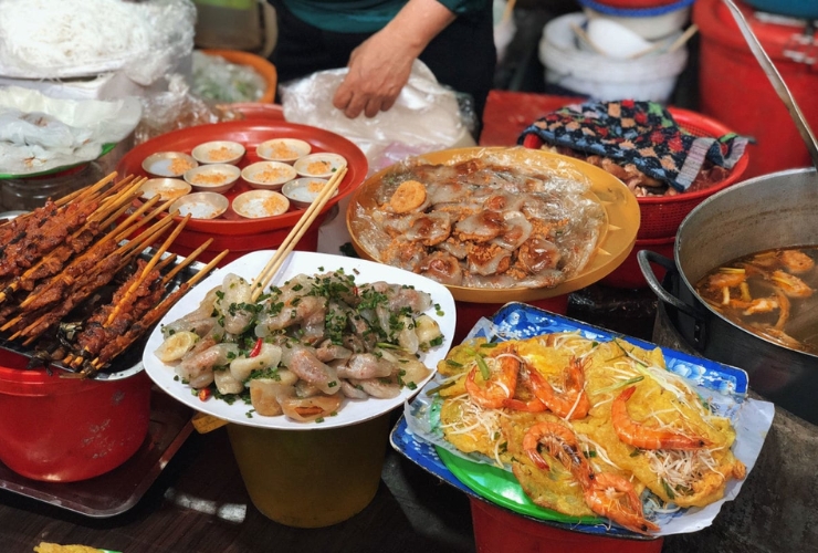 Gastronomie de Hue – Saveurs impériales et traditions authentiques