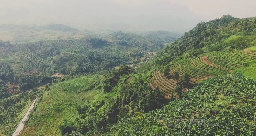 Le village de Muong Khuong est en plein milieu des montagnes vietnamiennes