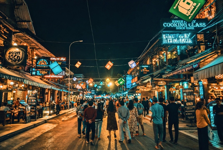Plonger dans l’énergie nocturne de Pub Street