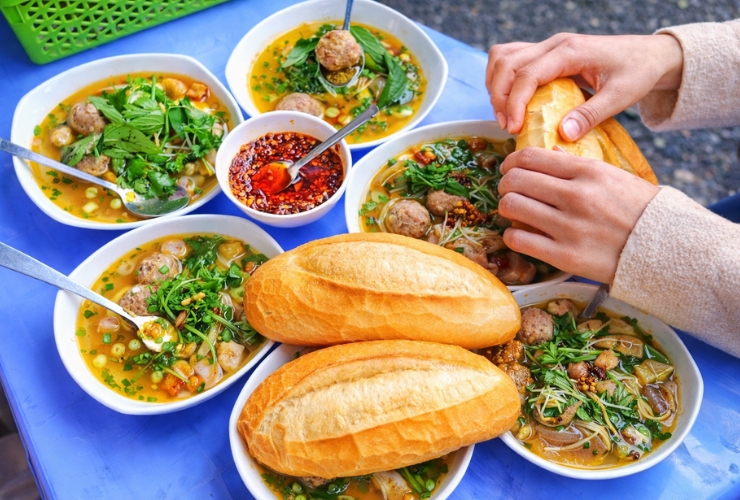 Bánh mì xíu mại de Dalat, un rituel chaud des matinées fraîches