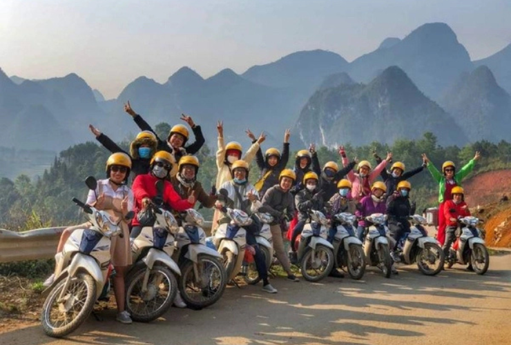 Si vous partez en road trip à moto à Hoang Su Phi pendant la saison du riz mûr, n’oubliez pas d’emporter certains objets essentiels