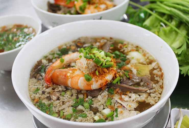Hu Tieu Nam Vang Thanh Dat est réputé pour ses saveurs authentiques et ses prix abordables
