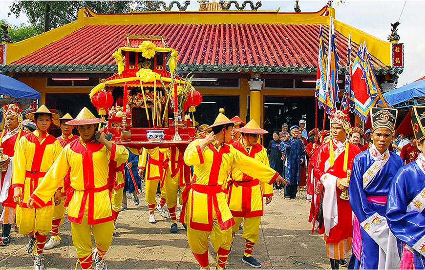 La fête traditionnelle de l''ancienne capitale de Hoa Lu
