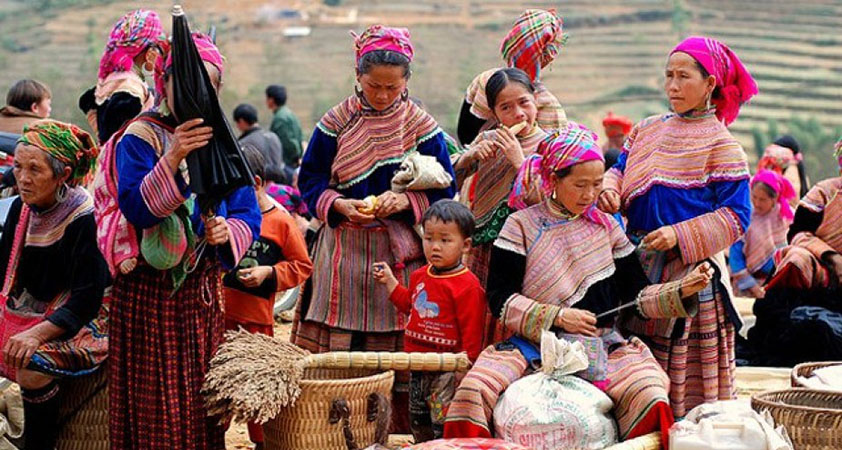 Découvrir la vie de l'ethnie minoritaire Hmong durant le Voyage nouvelle frontière