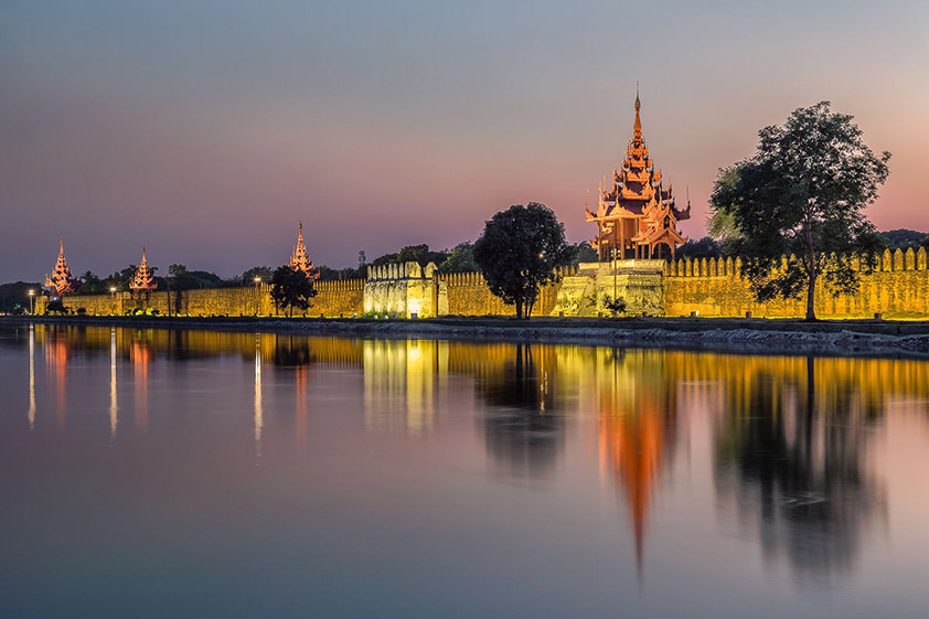 Le mur de l'extérieur du Palais royal, Mandalay