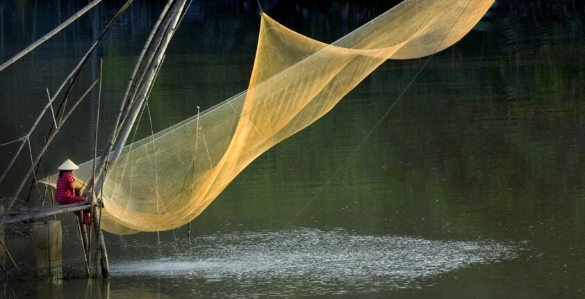 Faire la pêche dans le Delta du Mékong